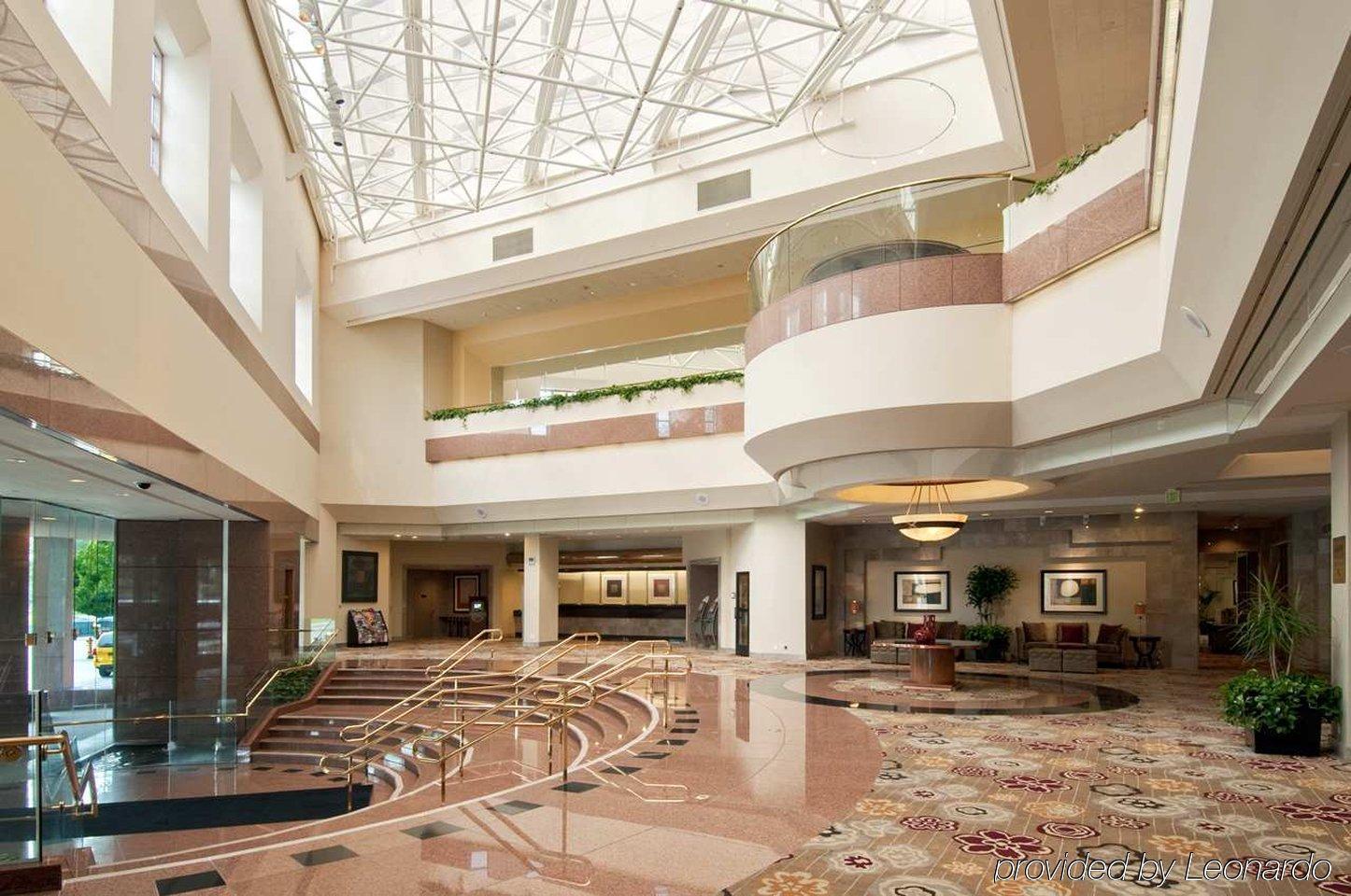 Hilton Long Beach Hotel Interior foto